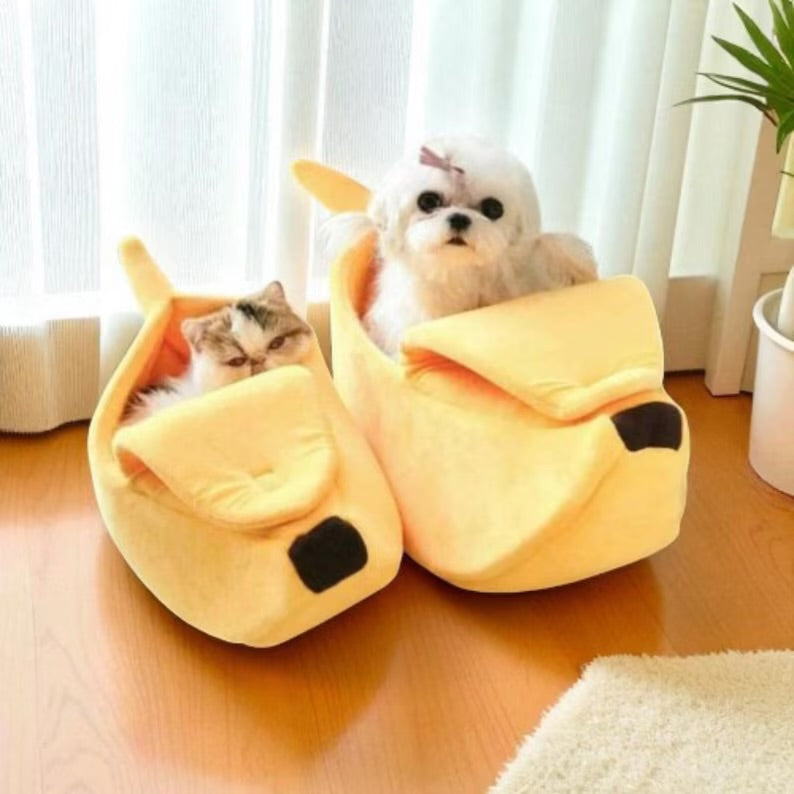Banana pet bed 